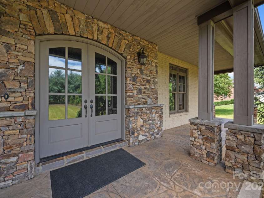 14010 McCord Road, Huntersville, NC 28078.  MLS# CAR4256441, YatesRealty ID 21521. 