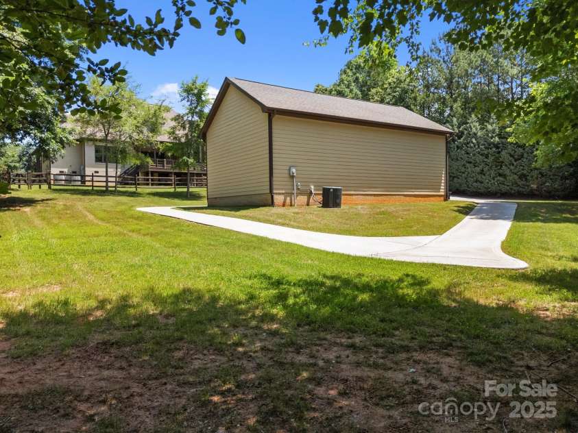 14010 McCord Road, Huntersville, NC 28078.  MLS# CAR4256441, YatesRealty ID 21521. 