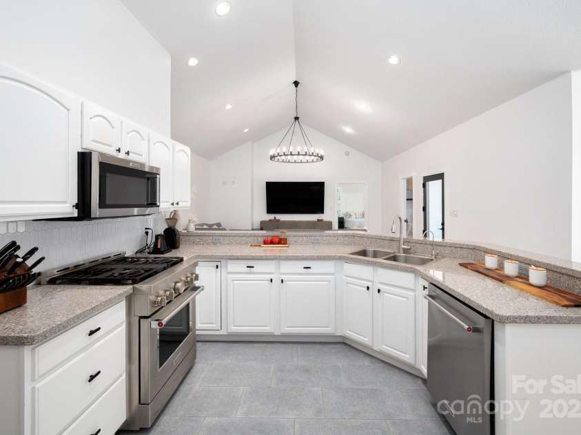 44 White Thorn Drive, Alexander, NC 28701.  MLS# CAR4253765, YatesRealty ID 21522. Spacious Kitchen