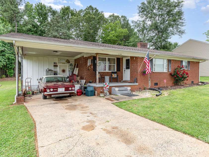 2210 Joes Lake Road, Shelby, NC 28152.  MLS# CAR4264749, YatesRealty ID 21523. 