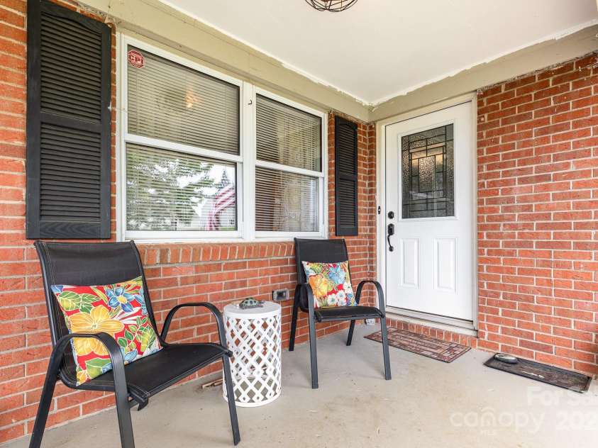 2210 Joes Lake Road, Shelby, NC 28152.  MLS# CAR4264749, YatesRealty ID 21523. 