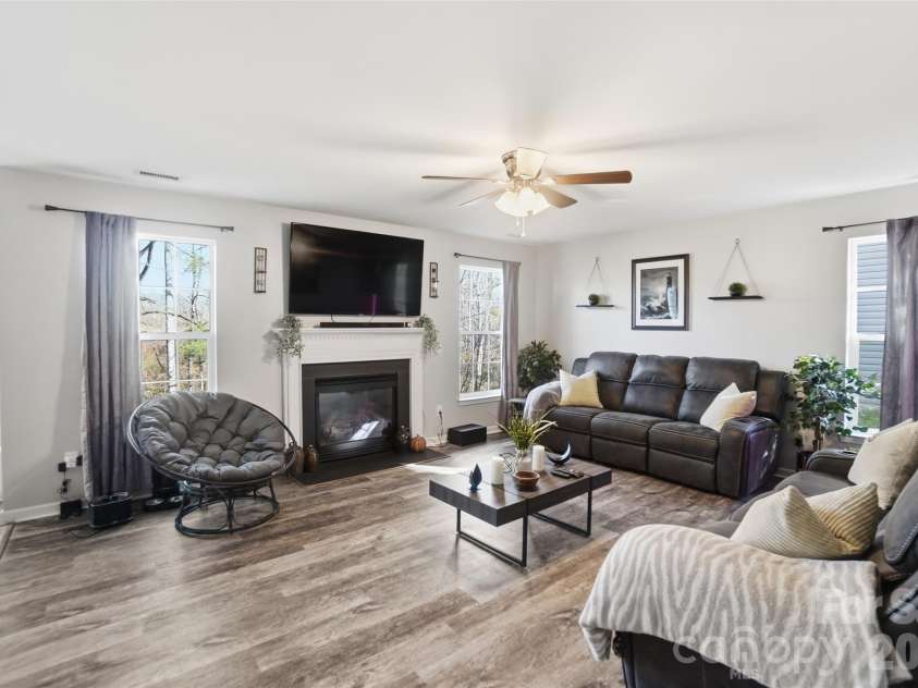 111 Austin Run Court, Kannapolis, NC 28083.  MLS# CAR4360430, YatesRealty ID 21525. 
