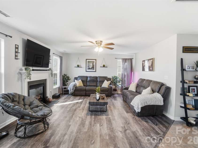 111 Austin Run Court, Kannapolis, NC 28083.  MLS# CAR4360430, YatesRealty ID 21525. 