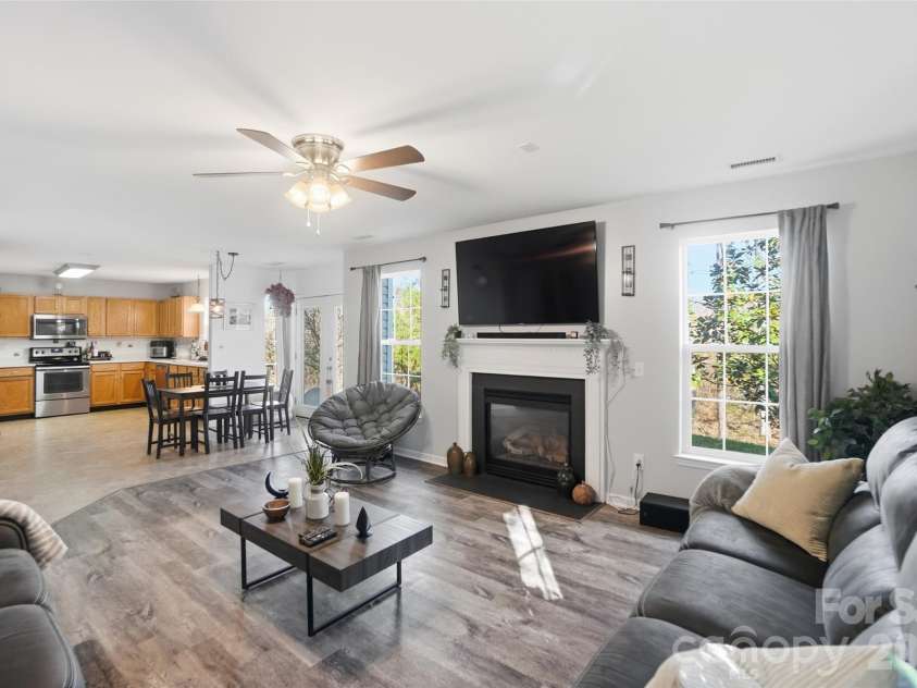 111 Austin Run Court, Kannapolis, NC 28083.  MLS# CAR4360430, YatesRealty ID 21525. 