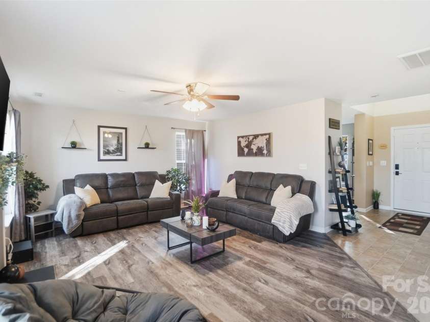111 Austin Run Court, Kannapolis, NC 28083.  MLS# CAR4360430, YatesRealty ID 21525. 