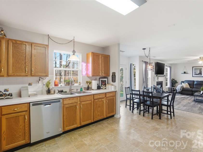 111 Austin Run Court, Kannapolis, NC 28083.  MLS# CAR4360430, YatesRealty ID 21525. 