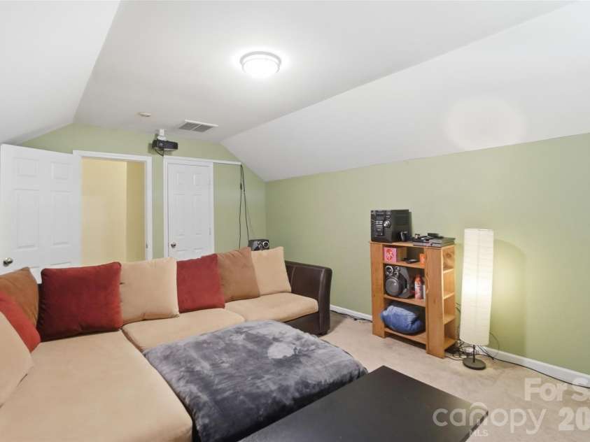 111 Austin Run Court, Kannapolis, NC 28083.  MLS# CAR4360430, YatesRealty ID 21525. 