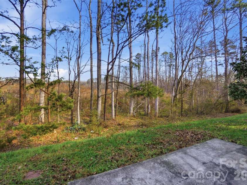 111 Austin Run Court, Kannapolis, NC 28083.  MLS# CAR4360430, YatesRealty ID 21525. 