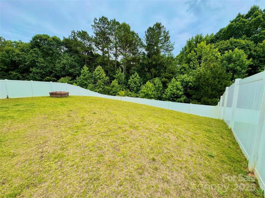 750 Fraternity Row, Kannapolis, NC 28081.  MLS# CAR4263835, YatesRealty ID 21525. 