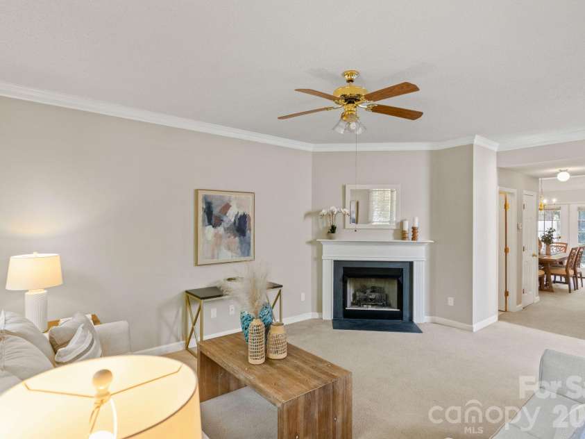 300 Armour Street, Davidson, NC 28036.  MLS# CAR4374388, YatesRealty ID 21526. Enjoy the excellent easy layout and open, airy feel.