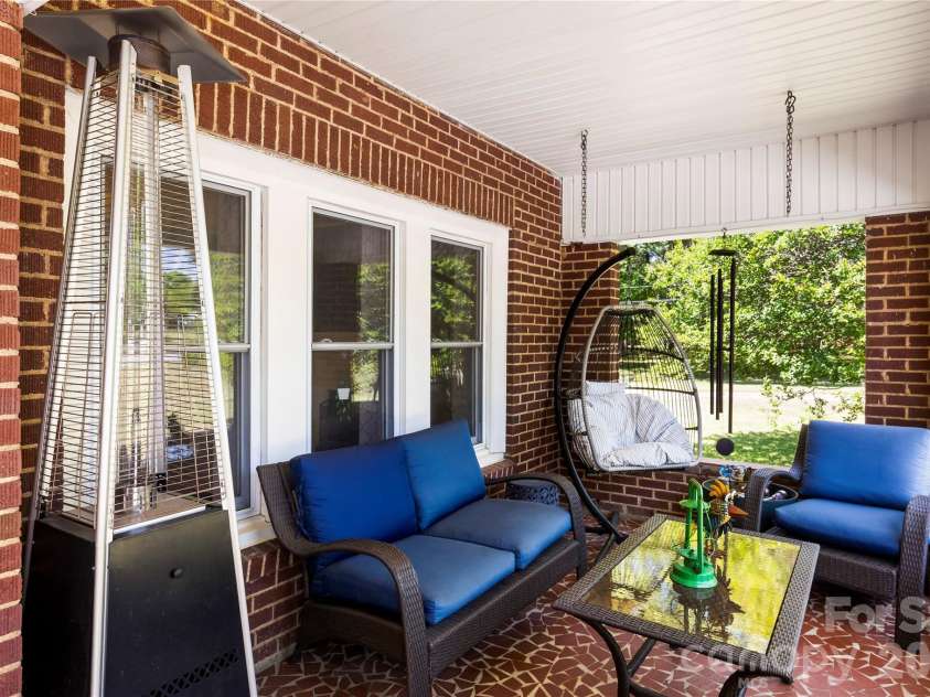 2030 South Point Road, Belmont, NC 28012.  MLS# CAR4374065, YatesRealty ID 21527. 