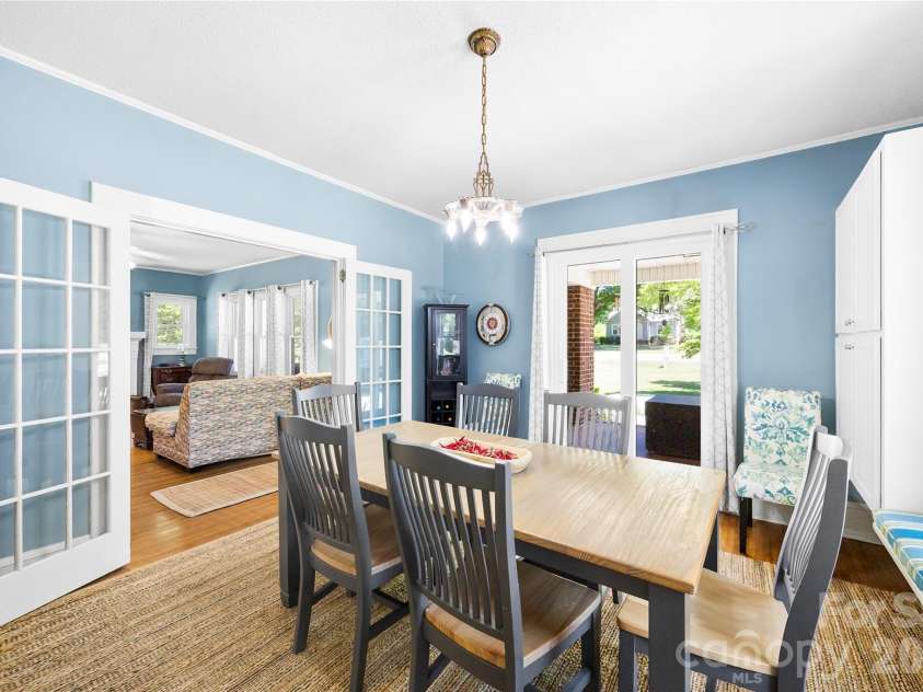 2030 South Point Road, Belmont, NC 28012.  MLS# CAR4374065, YatesRealty ID 21527. 