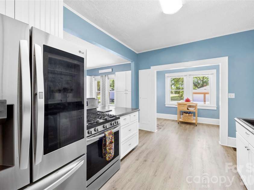 2030 South Point Road, Belmont, NC 28012.  MLS# CAR4374065, YatesRealty ID 21527. 