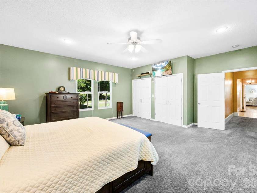 2030 South Point Road, Belmont, NC 28012.  MLS# CAR4374065, YatesRealty ID 21527. 