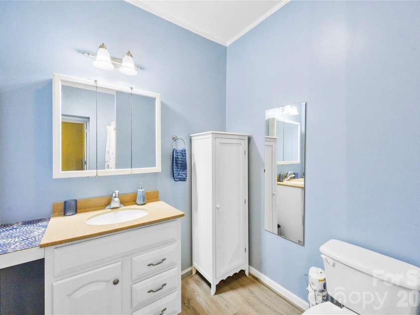 2030 South Point Road, Belmont, NC 28012.  MLS# CAR4374065, YatesRealty ID 21527. 