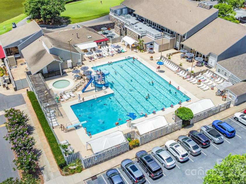 4725 Rounding Run Road, Charlotte, NC 28277.  MLS# CAR4271495, YatesRealty ID 21527. Raintree Country Club offers swimming....