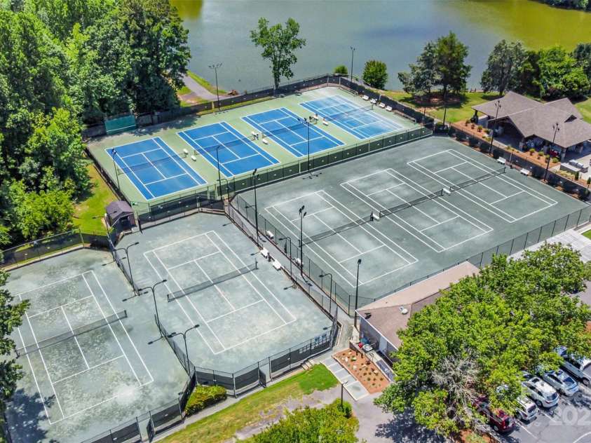 4725 Rounding Run Road, Charlotte, NC 28277.  MLS# CAR4271495, YatesRealty ID 21527. Tennis and pickleball....