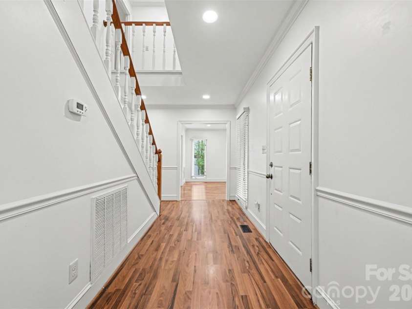 212 Rose Arbor Lane, Matthews, NC 28105.  MLS# CAR4374309, YatesRealty ID 21528. 