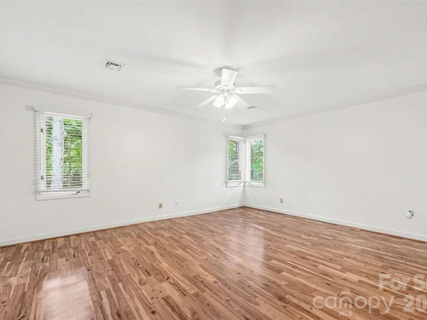 212 Rose Arbor Lane, Matthews, NC 28105.  MLS# CAR4374309, YatesRealty ID 21528. 