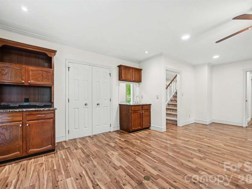 212 Rose Arbor Lane, Matthews, NC 28105.  MLS# CAR4374309, YatesRealty ID 21528. 