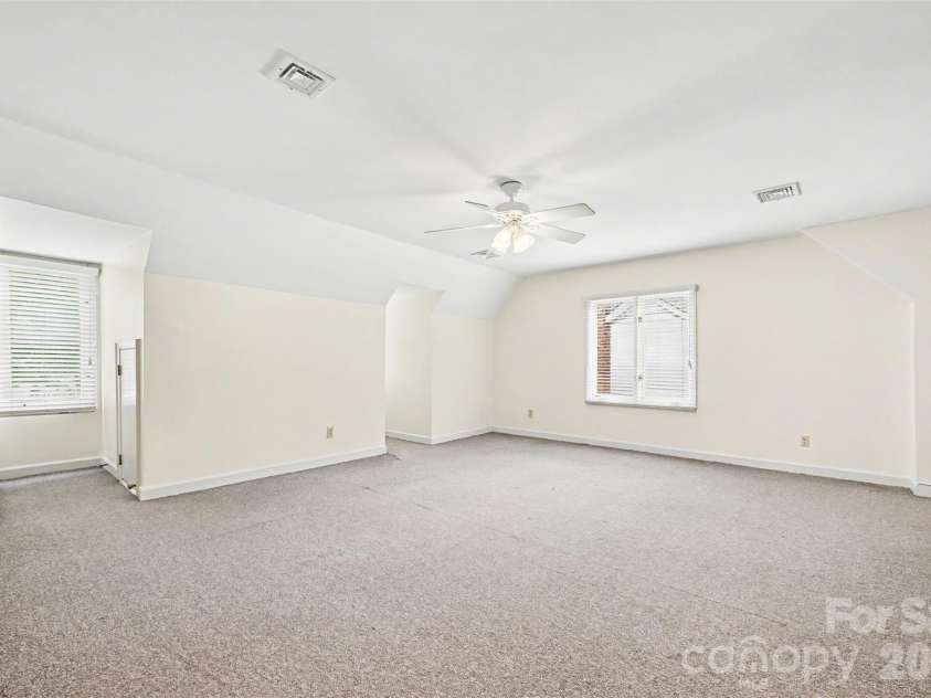 212 Rose Arbor Lane, Matthews, NC 28105.  MLS# CAR4374309, YatesRealty ID 21528. 