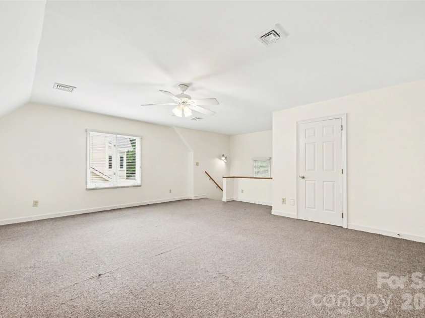 212 Rose Arbor Lane, Matthews, NC 28105.  MLS# CAR4374309, YatesRealty ID 21528. 