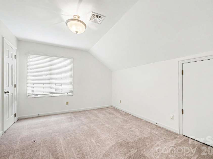 212 Rose Arbor Lane, Matthews, NC 28105.  MLS# CAR4374309, YatesRealty ID 21528. 