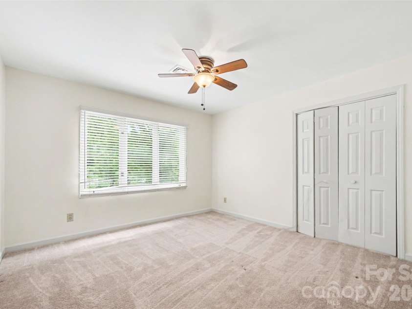 212 Rose Arbor Lane, Matthews, NC 28105.  MLS# CAR4374309, YatesRealty ID 21528. 