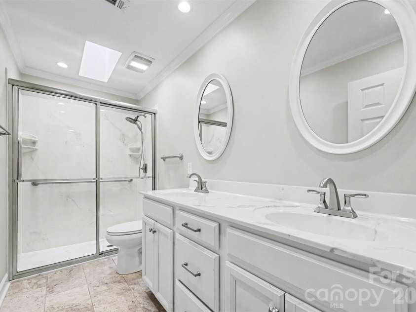 212 Rose Arbor Lane, Matthews, NC 28105.  MLS# CAR4374309, YatesRealty ID 21528. 