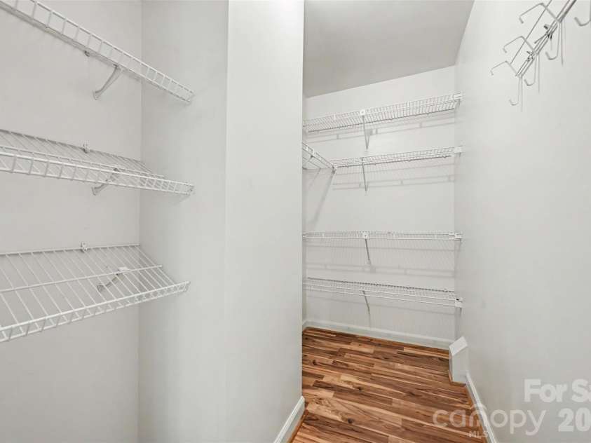 212 Rose Arbor Lane, Matthews, NC 28105.  MLS# CAR4374309, YatesRealty ID 21528. 