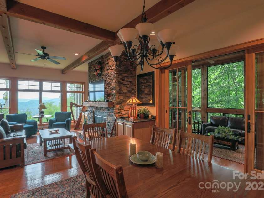 47 Creekside Way, Burnsville, NC 28714.  MLS# CAR4161071, YatesRealty ID 2153. 