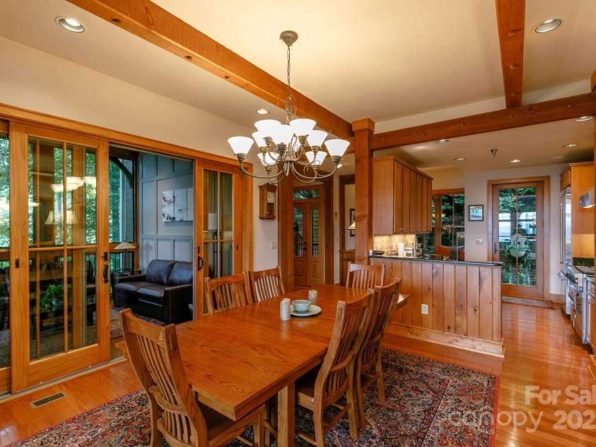 47 Creekside Way, Burnsville, NC 28714.  MLS# CAR4161071, YatesRealty ID 2153. 