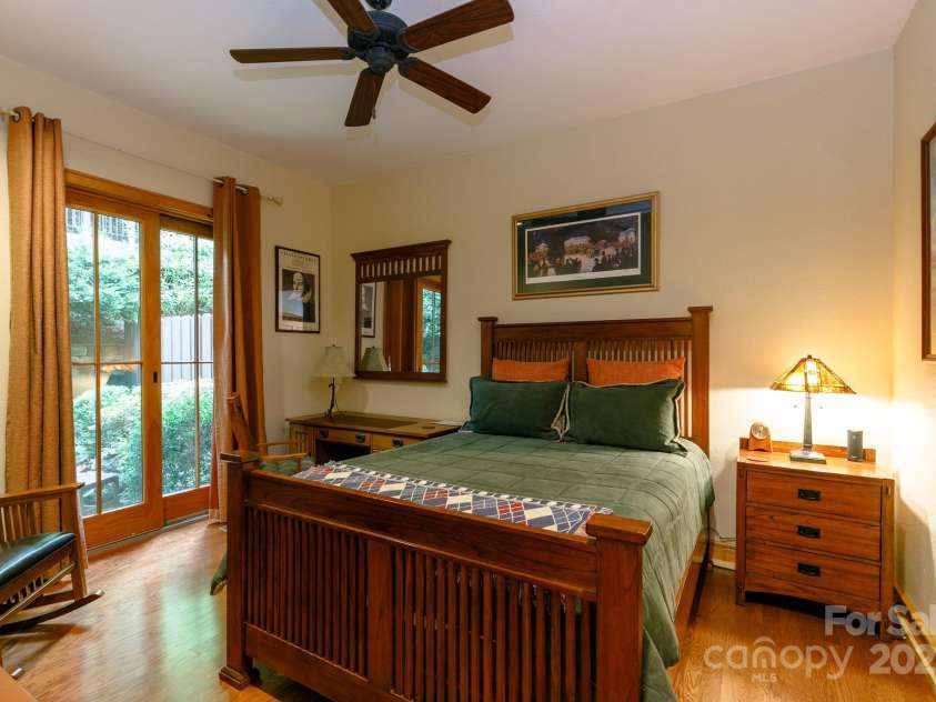 47 Creekside Way, Burnsville, NC 28714.  MLS# CAR4161071, YatesRealty ID 2153. 