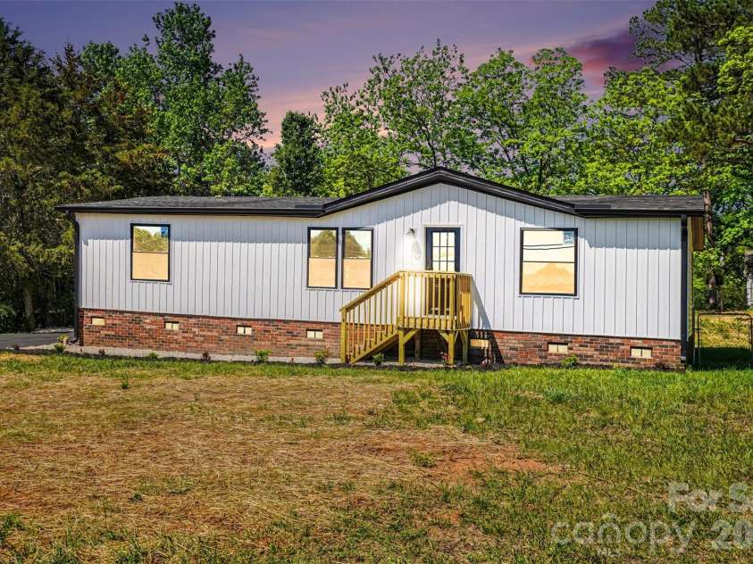 212 Upright Street, Landis, NC 28088.  MLS# CAR4373777, YatesRealty ID 21530. 