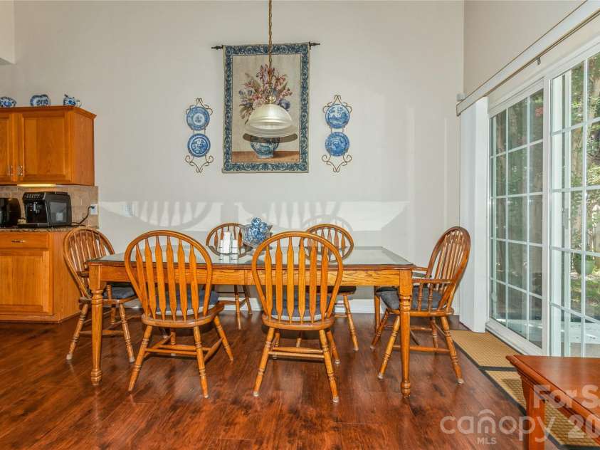 18302 Victoria Bay Drive, Cornelius, NC 28031.  MLS# CAR4367441, YatesRealty ID 21531. 