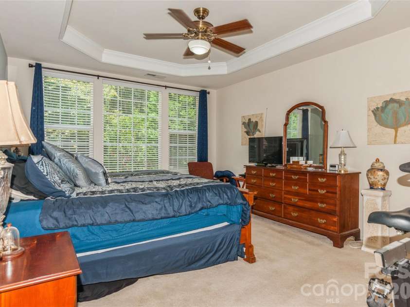 18302 Victoria Bay Drive, Cornelius, NC 28031.  MLS# CAR4367441, YatesRealty ID 21531. 