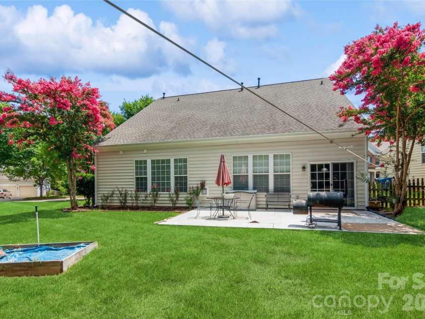 18302 Victoria Bay Drive, Cornelius, NC 28031.  MLS# CAR4367441, YatesRealty ID 21531. 