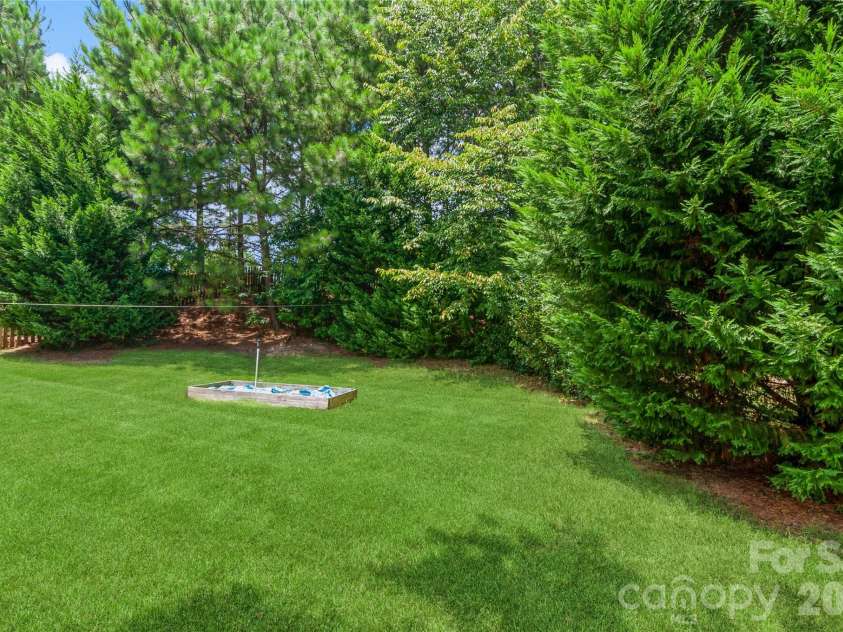 18302 Victoria Bay Drive, Cornelius, NC 28031.  MLS# CAR4367441, YatesRealty ID 21531. 