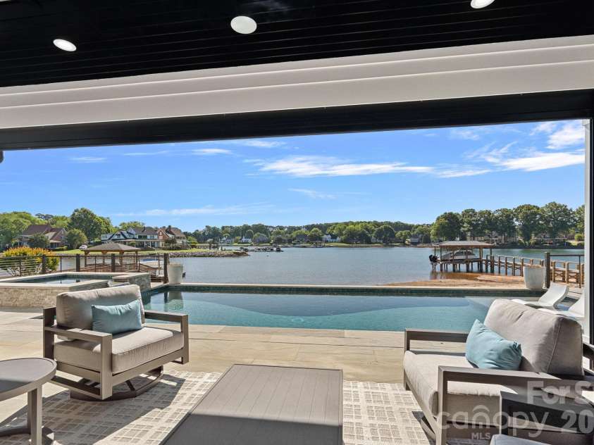 16906 Lake Shore Drive, Cornelius, NC 28031.  MLS# CAR4372542, YatesRealty ID 21532. 