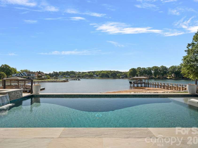 16906 Lake Shore Drive, Cornelius, NC 28031.  MLS# CAR4372542, YatesRealty ID 21532. 