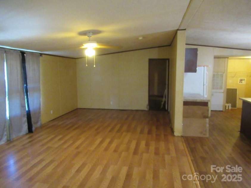 3942 Benny Shrum Lane, Maiden, NC 28650.  MLS# CAR4256481, YatesRealty ID 21532. 