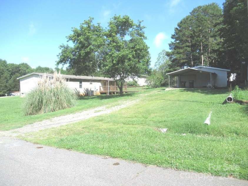 3942 Benny Shrum Lane, Maiden, NC 28650.  MLS# CAR4256481, YatesRealty ID 21532. 