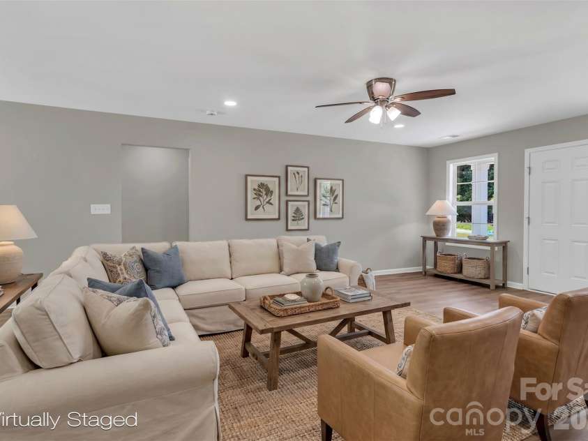 1210 Old Greenbriar Drive, Lancaster, SC 29720.  MLS# CAR4377067, YatesRealty ID 21533. 
