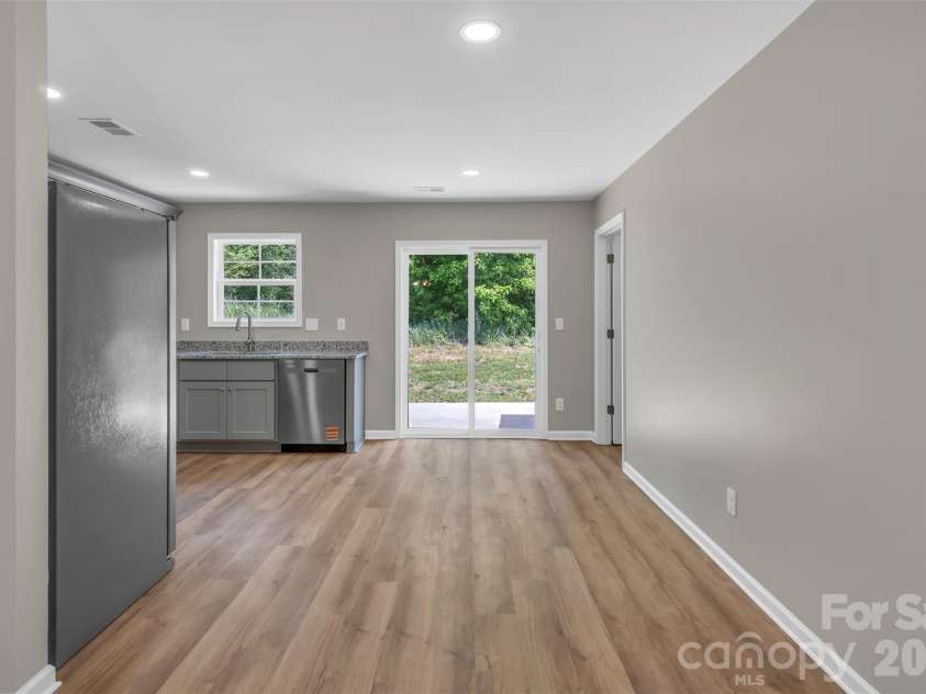 1210 Old Greenbriar Drive, Lancaster, SC 29720.  MLS# CAR4377067, YatesRealty ID 21533. 