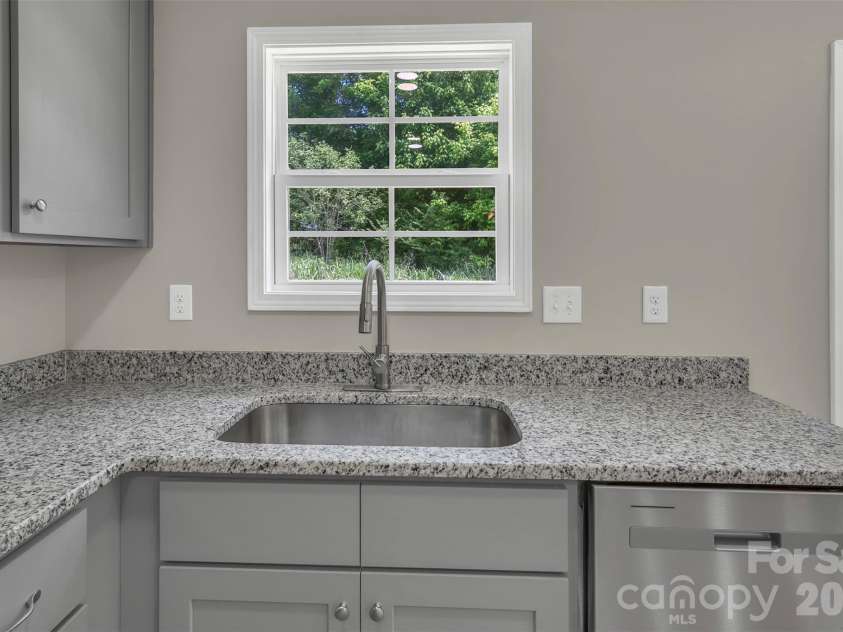 1210 Old Greenbriar Drive, Lancaster, SC 29720.  MLS# CAR4377067, YatesRealty ID 21533. 