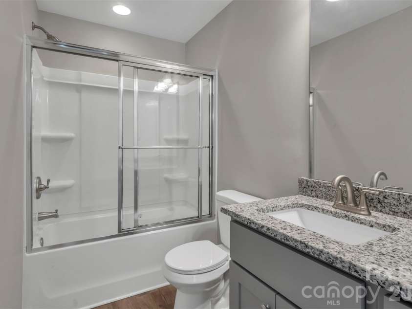 1210 Old Greenbriar Drive, Lancaster, SC 29720.  MLS# CAR4377067, YatesRealty ID 21533. 