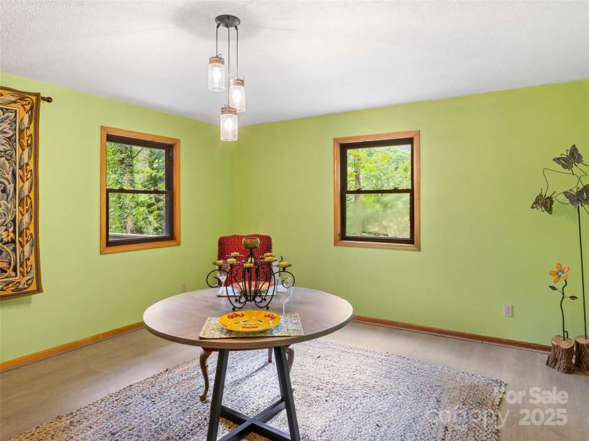 170 Mountain Farm Road, Burnsville, NC 28714.  MLS# CAR4273417, YatesRealty ID 21534. 