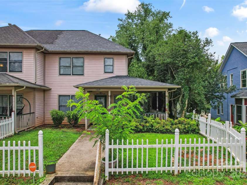 1609 Begonia Way, Rock Hill, SC 29732.  MLS# CAR4271750, YatesRealty ID 21535. 
