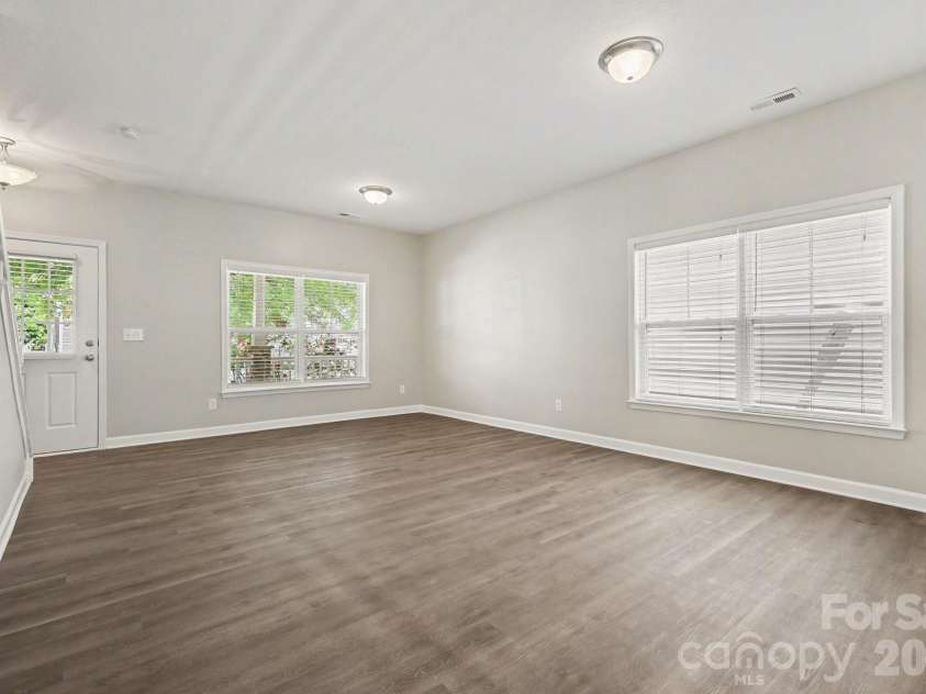 5112 Stone Park Drive, Charlotte, NC 28269.  MLS# CAR4373431, YatesRealty ID 21535. 