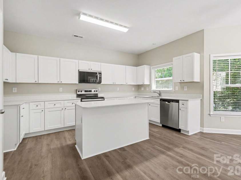 5112 Stone Park Drive, Charlotte, NC 28269.  MLS# CAR4373431, YatesRealty ID 21535. 